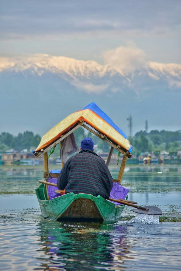 Dal Lake houseboats Srinagar